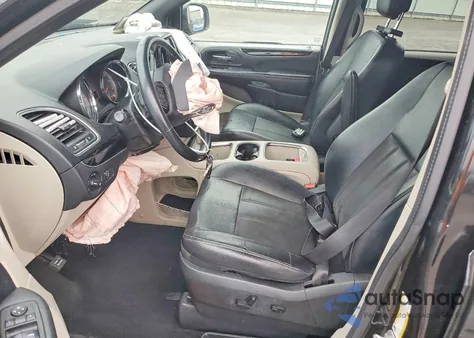 2019 Dodge Grand Caravan Sxt z USA, uszkodzony, nr VIN 2C4RDGCG9KR595677